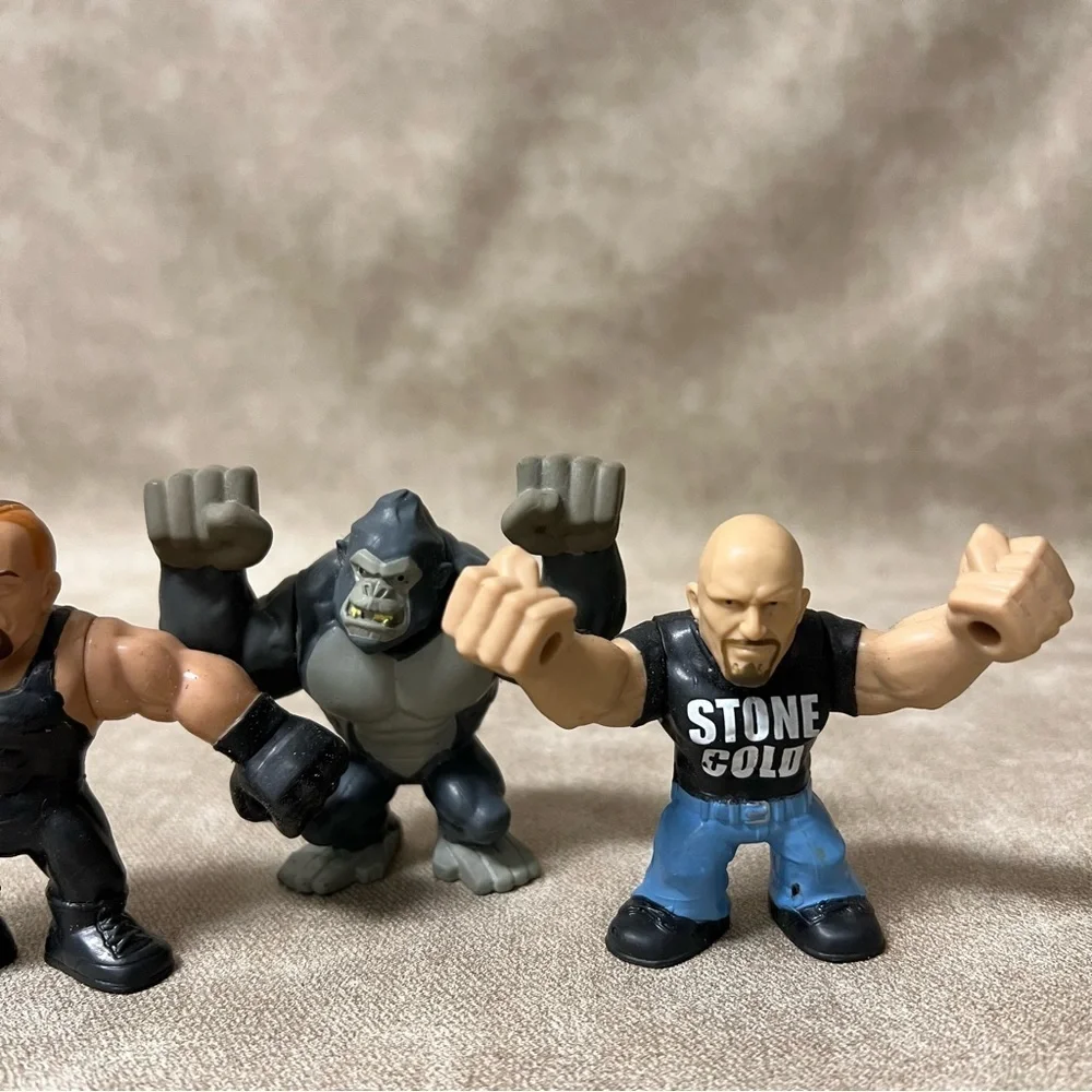 WWE Stetchable Action Figures - Lot Of 2 Wrestlers & 1 Gorilla